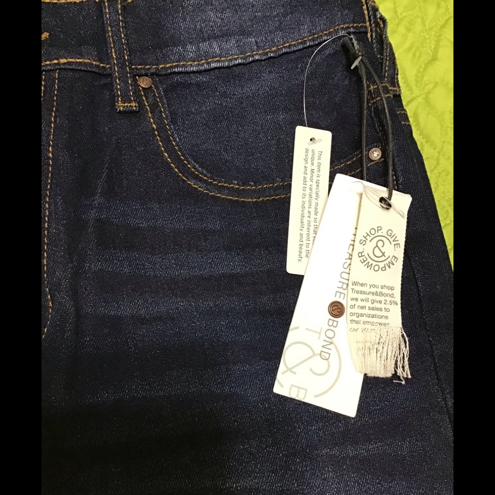 Jeans - Picture 2 of 3